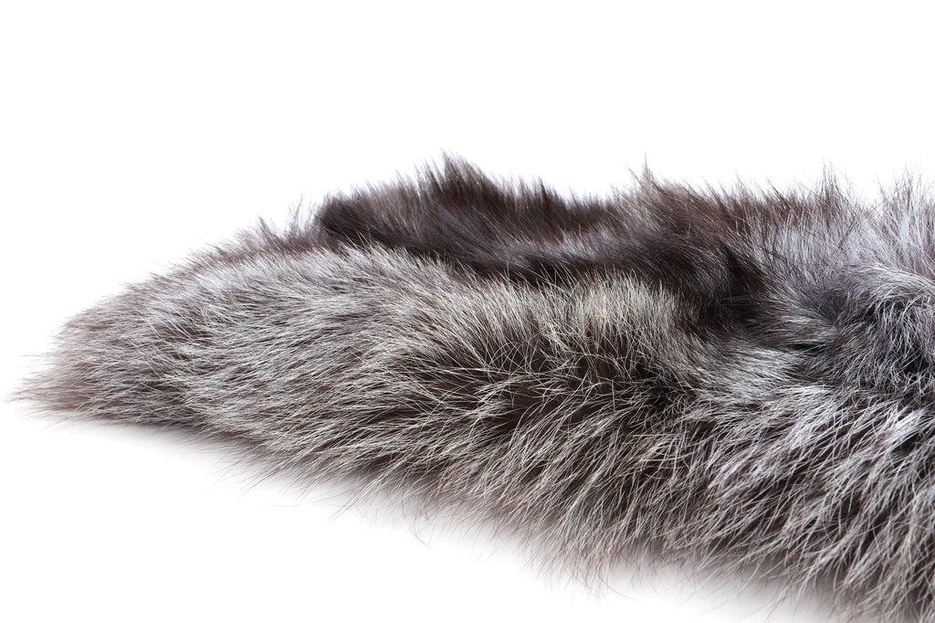 Racoon fur collar
